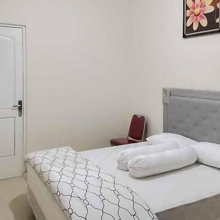 Wisma Talenta Mitra Reddoorz Cakarta Dış mekan fotoğraf