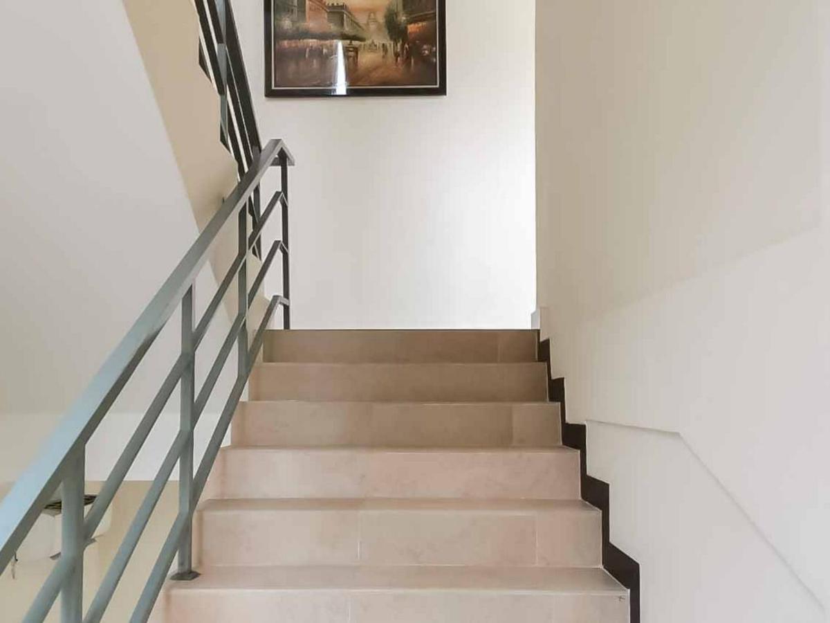 Wisma Talenta Mitra Reddoorz Cakarta Dış mekan fotoğraf
